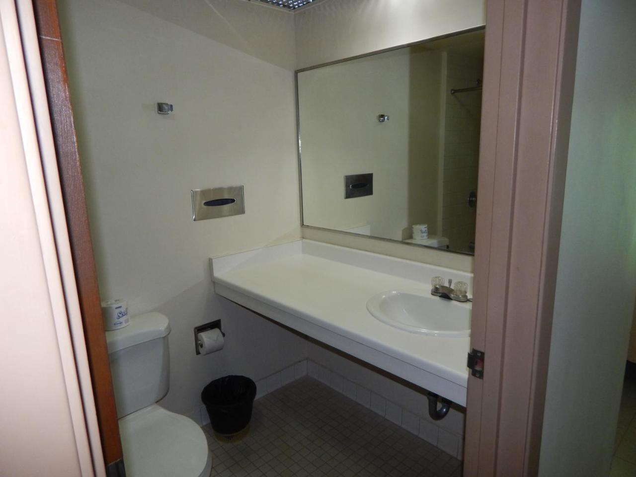 Esa Bay View Hotel Colonia Bagian luar foto